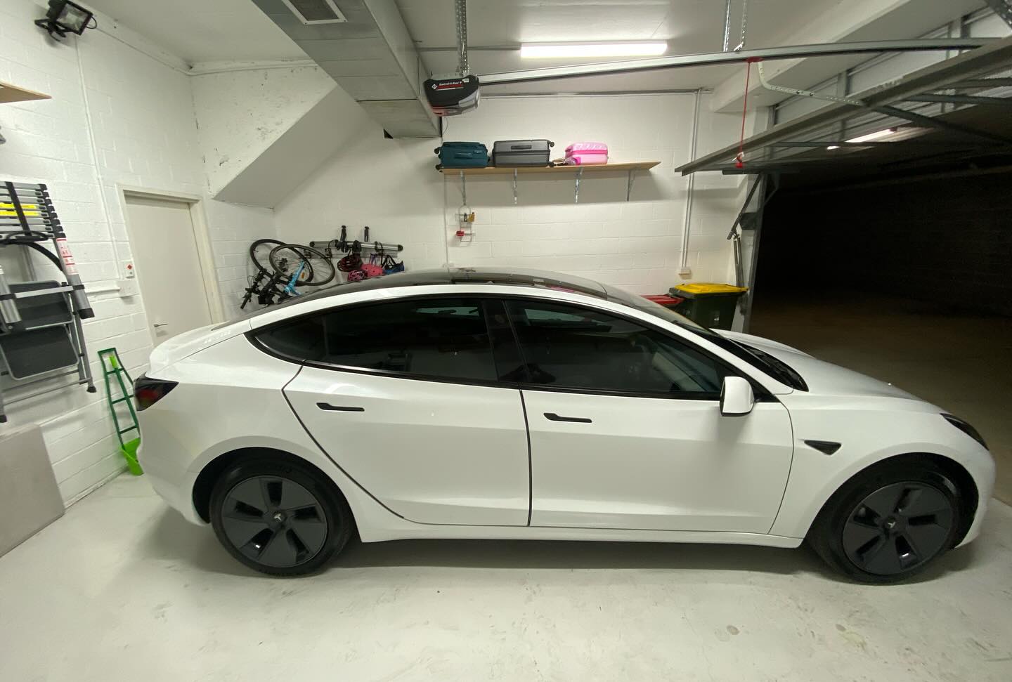 Professional Car Window Tinting Services in Balgowlah for Heat & UV Protection