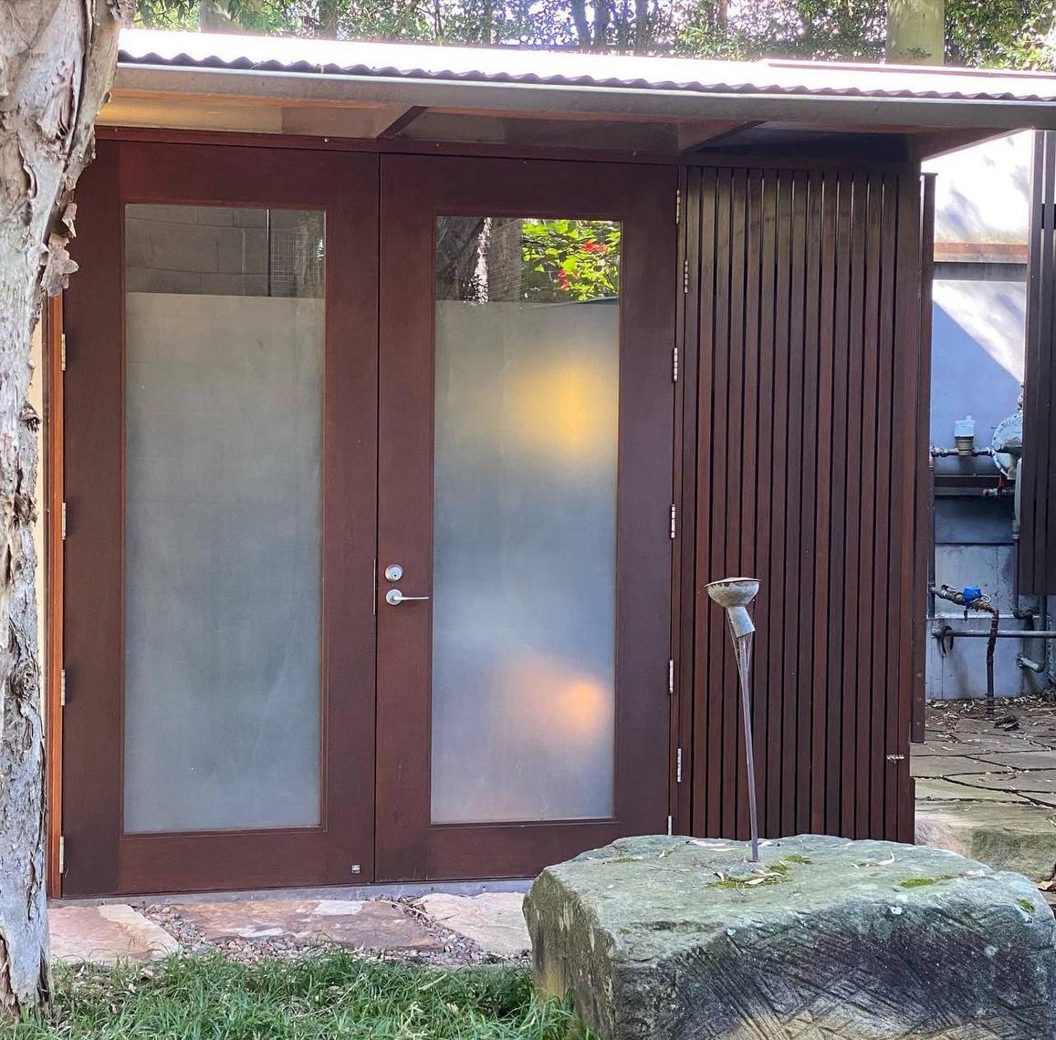 Benefits of Home Window Tinting in Rhodes – Save Electricity and Stay Cool This Summer