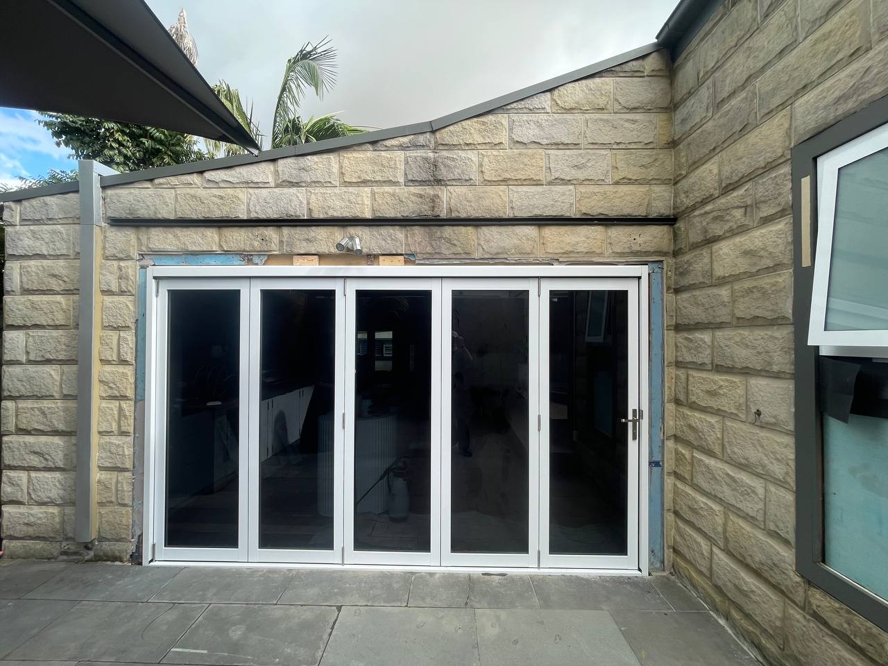 Best Window Tint Film for Heat Reduction in Rhodes (2026 Buyer Guide)