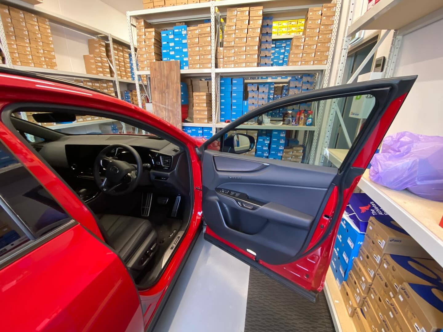 Top Benefits of Ceramic Tinting for Bondi Homes and Vehicles